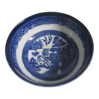 20th Century Willow Flow Blue English Chinoiserie Porcelain Bowl For Sale