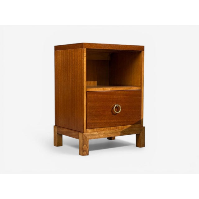 t.h. Robsjohn-Gibbings, Nightstands, Mahogany, Brass, Usa, 1960s For Sale In New York - Image 6 of 12