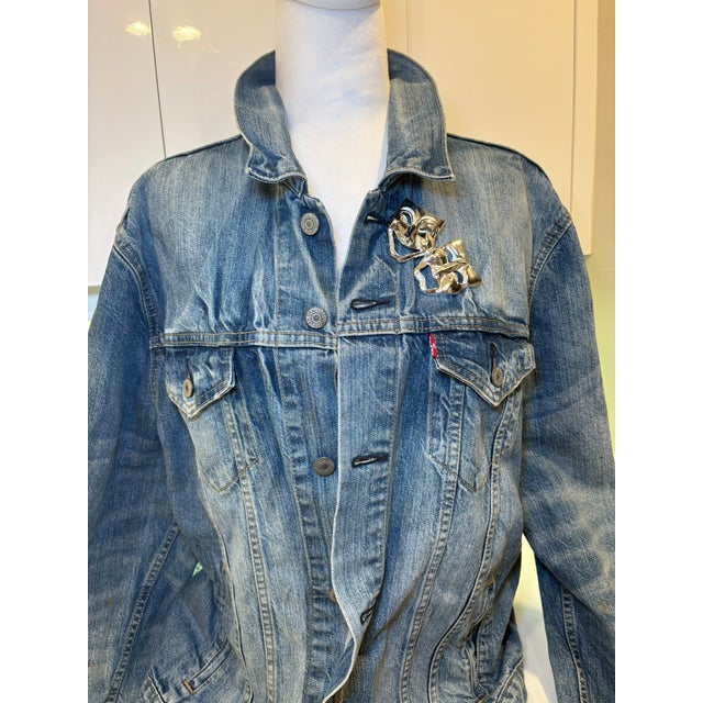 Late 20th Century Vintage 80’s Silver Tone Comedy Tragedy Theater Mask Brooch Jewelry For Sale - Image 5 of 12