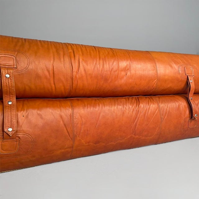 Italian Modern Leather Sofa by Alessandro Becchi for Giovannetti Collezioni, 1970 For Sale - Image 10 of 18