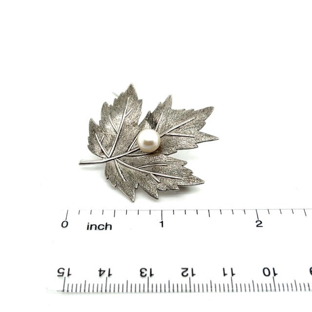 Japanese 1990s Mikimoto Estate Akoya Pearl Leaf Brooch Pin Sterling Silver For Sale - Image 3 of 6
