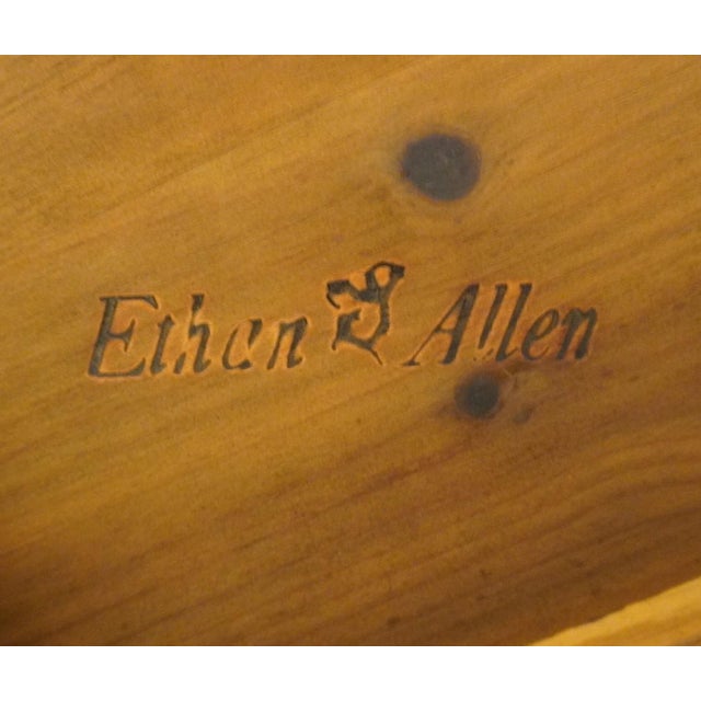 Ethan Allen Antiqued Pine Old Tavern Rustic Americana 96" Oval Dining Table 12-6024 For Sale - Image 10 of 12