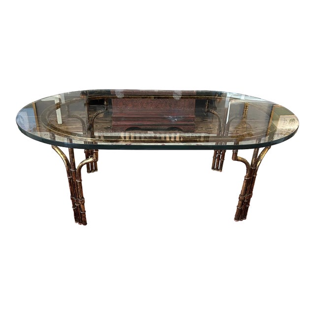 Elegant Oval Gilded Iron and Thick Glass Coffee Table For Sale