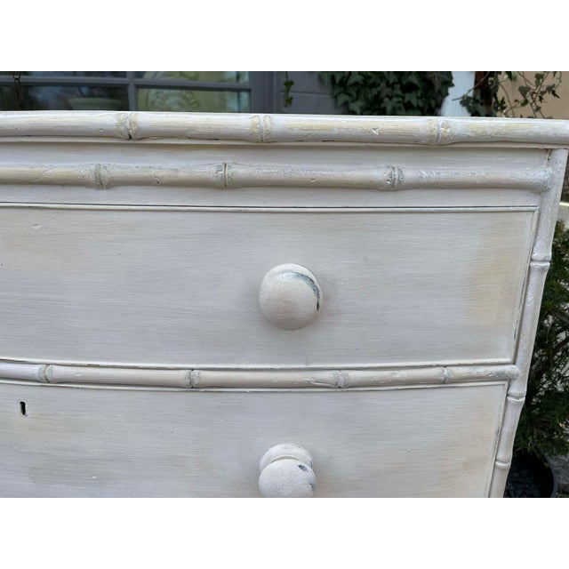 Mid 18th Century Early Victorian / Late Regency English Bowfront Chest of Drawers With Turned Feet Bamboo Details For Sale - Image 4 of 16