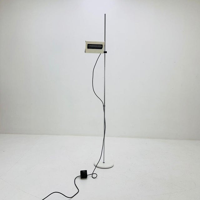 Large Mid-Century Minimalist Floor Lamp by Gianfranco Frattini, 1970s For Sale - Image 11 of 11