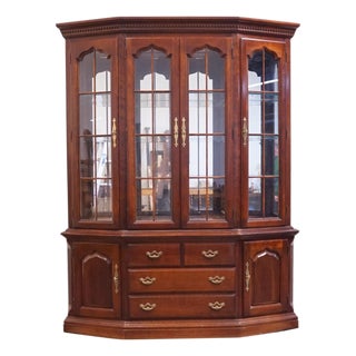 Thomasville Furniture Collector's Cherry 63" Buffet W. Lighted Display China Cabinet 10121-425 / 10121-426 For Sale