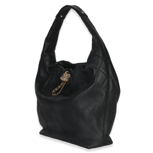 Item #: Z152249 Interior Material: Leather MSRP: 7,600 Features Interior: One zip pocket. One card slot Size: Large...