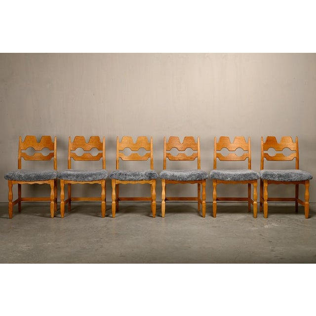 Razorblade Dining Chairs in Lambswool and Oak by Henning Kjærnulf, 1960s, Set of 6 For Sale - Image 6 of 18