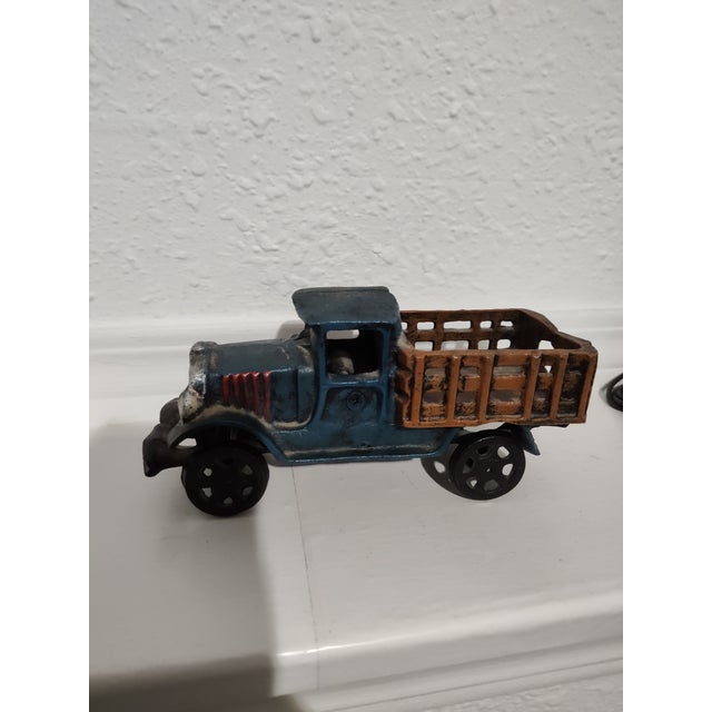 Modern 1940 Hubley Cast Iron Truck For Sale - Image 3 of 6