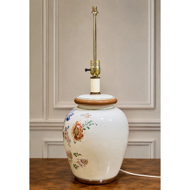 Mid-Century Modern Vintage Chinoiserie Hand Painted Floral Ceramic Ginger Jar Desk Lamp For Sale - Image 3 of 5