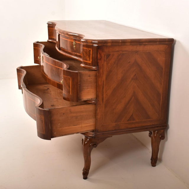 Wood Antique Venetian Commode in Walnut, 18th Century For Sale - Image 7 of 11