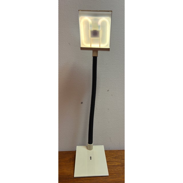 Plastic White 2D Ibis Table Light by Fulvio Battaglia for Thorn, 1980 For Sale - Image 7 of 14