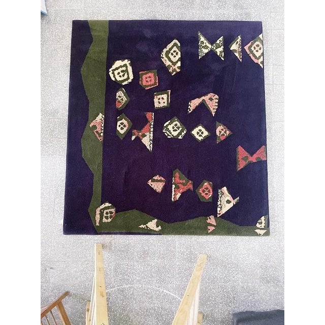 This 100% New Zealand wool Tisca rug (size: 200x200 cm) is a great choice for both retro and modern interiors. Its color...