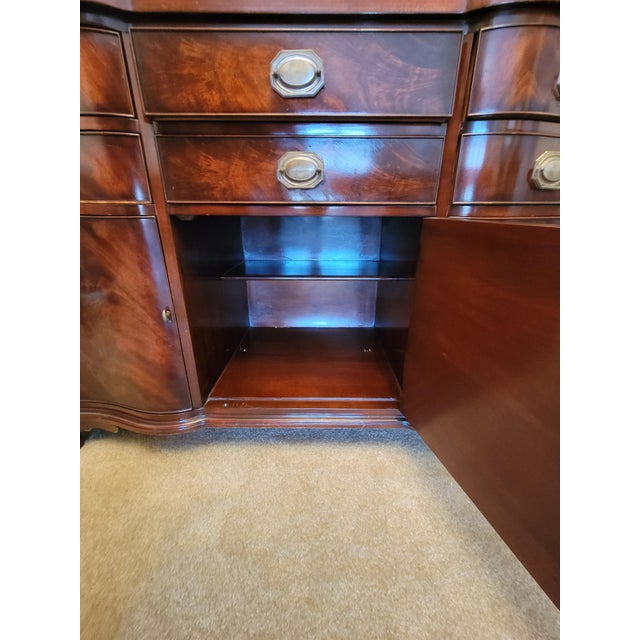 1940s Regency Flame Mahogany Buffet by Morganton Furniture For Sale - Image 10 of 13