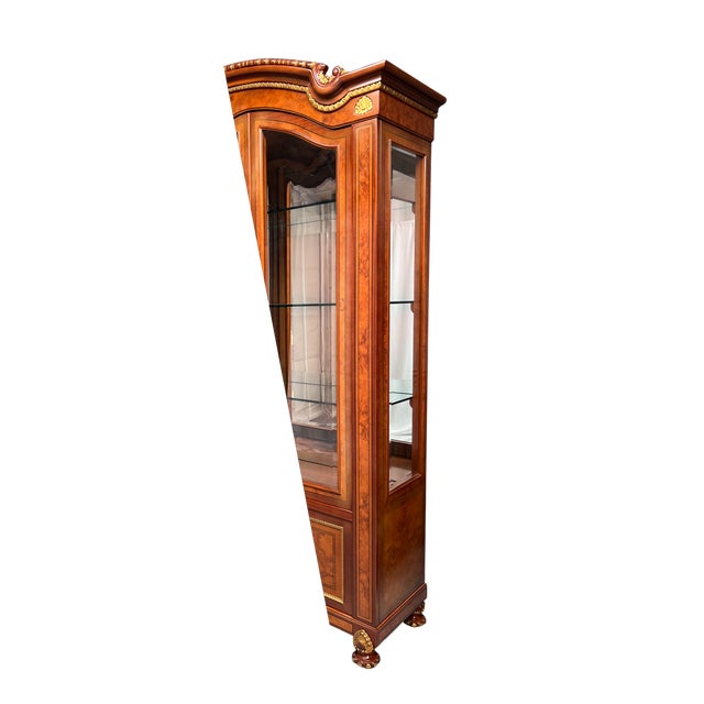 Luxury Marzorati Italian 3-Door Vitrine Cabinet With Gilt Details, Lighting & Mirrored Back For Sale - Image 11 of 12