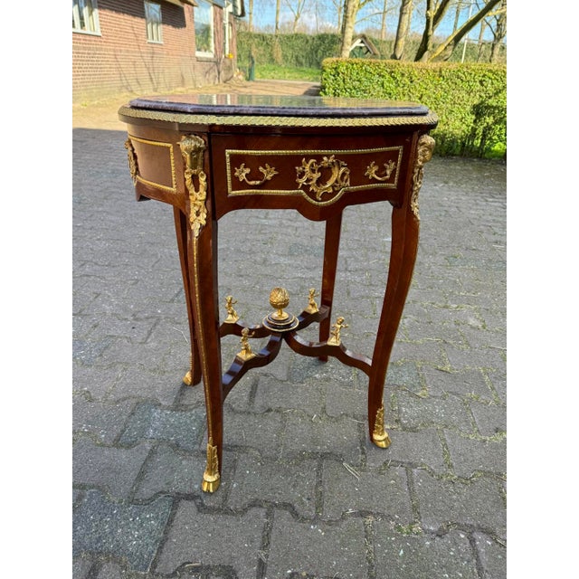 French 1960s French Louis XVI Marble Mahogany Side Table For Sale - Image 3 of 13