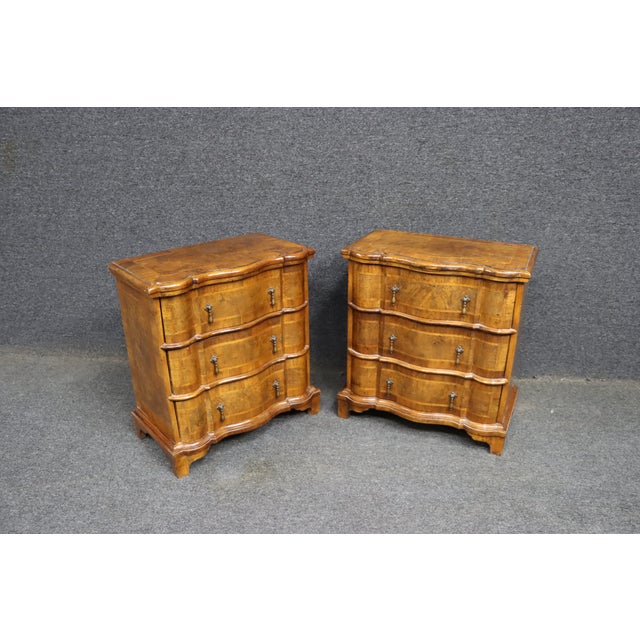French Pair of Trouvailles Burl Walnut French Nightstands For Sale - Image 3 of 13