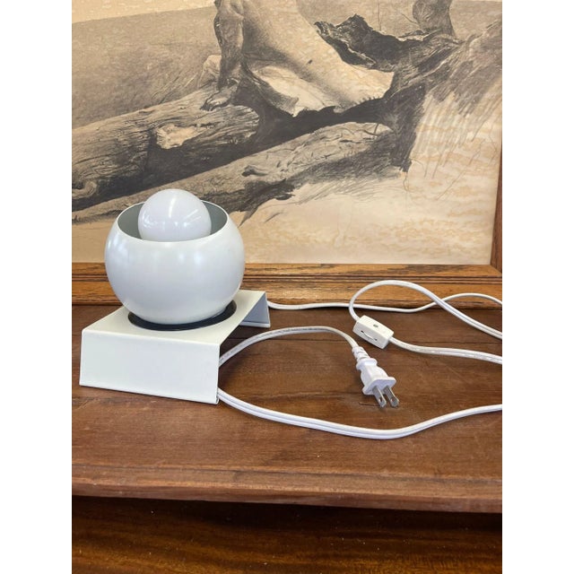 Vintage Mid-Century Modern Style White Spherical Lamp For Sale In Seattle - Image 6 of 8
