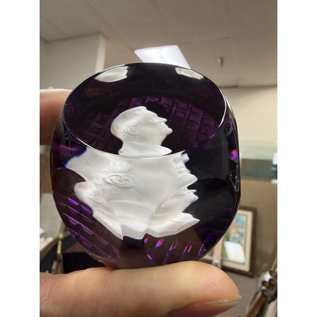 Late 20th Century Cristal d'Albret France Franklin D Roosevelt Sulphide Paperweight Faceted Purple For Sale In Philadelphia - Image 6 of 10