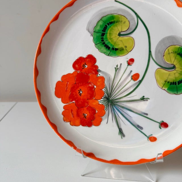 Mid 20th Century Manioli Italy Hand Painted Geranium Large Floral Plate For Sale - Image 4 of 5