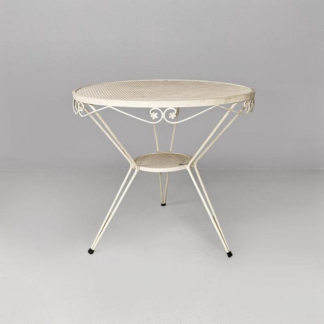 Mid-Century Italian Modern White Iron Round Garden Table with Flower Decor, 1960 For Sale - Image 4 of 14