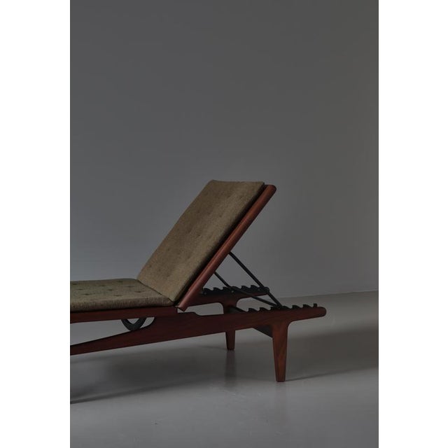 Set of Danish Modern Adjustable GE-1 Daybed and Ottoman in Teak by Hans J. Wegner for GETAMA, 1950s For Sale - Image 16 of 18