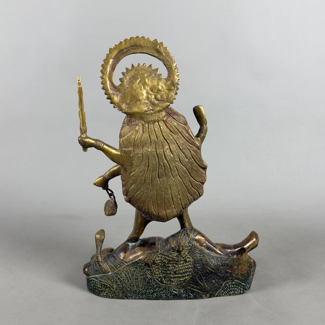 Artigianale, Antica Scultura In Bronzo Divinità Indù Kali Su Shiva Esposizione XX Sec., Bronze For Sale - Image 4 of 14