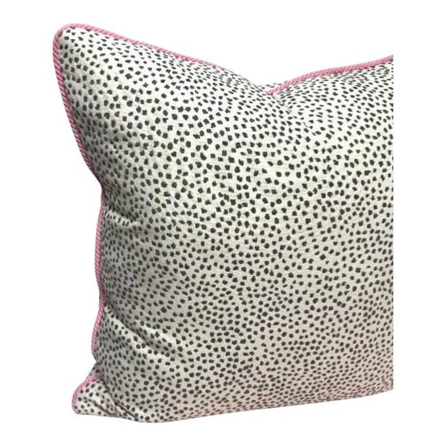 Mid 20th Century Pair 22'' Pillows Gray Dot With Pink Welt For Sale - Image 5 of 6