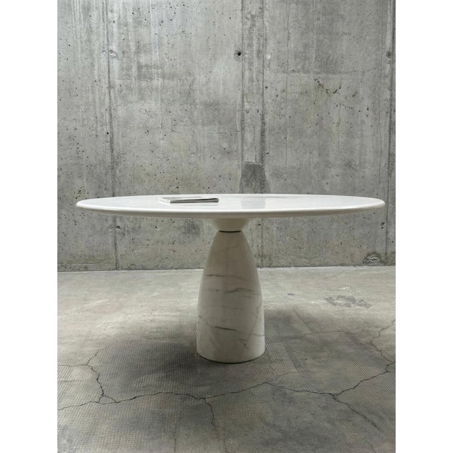 Absolutely beautiful and very rare „Finale 1790“ dining table in 140cm diameter in white Lasa marble from South Tyrol,...