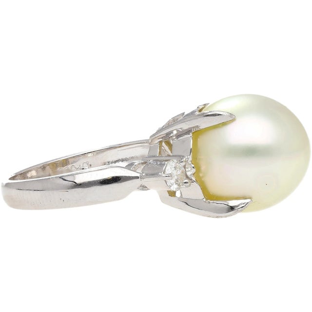 12.5mm South Sea Pearl and Diamond Platinum Three Stone Ring For Sale - Image 4 of 8