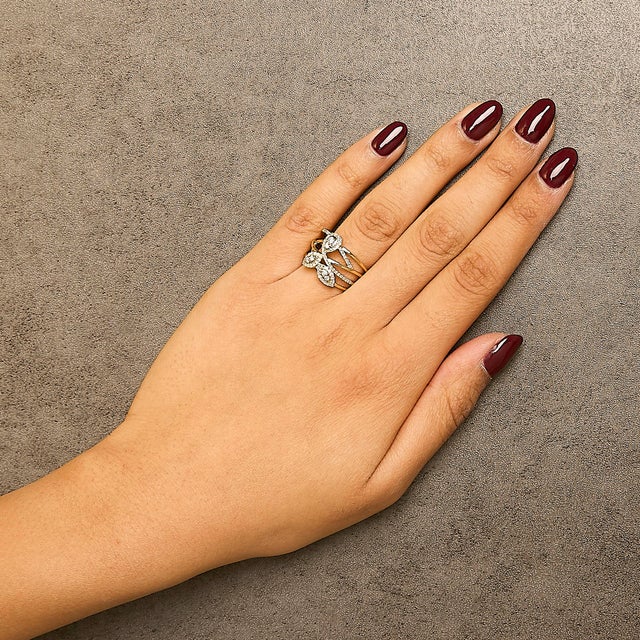 10K Yellow Gold 1/2 Cttw Diamond Crossover 3 Leaf Floral Cocktail Ring Band (H-I Color, SI1-SI2 Clarity) - Size 6 For Sale In New York - Image 6 of 7