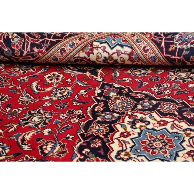 Middle Eastern Hand-Knotted Kashan Rug For Sale - Image 10 of 11