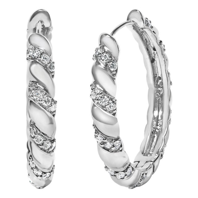 14K White Gold 1 1/5 Cttw Lab Grown Diamond Swirl Design 1" Inch Hoop Earrings (F-G Color, VS1-VS2 Clarity) For Sale