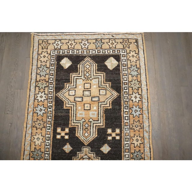 Persian Antique Geometric Persian Heriz Rug For Sale - Image 3 of 5
