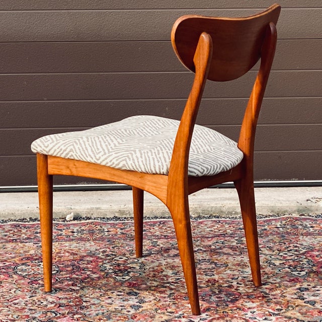 Mid-Century Modern Mid-Century Modern Heritage Contemporary Collection Walnut Dining Side Chair For Sale - Image 3 of 12