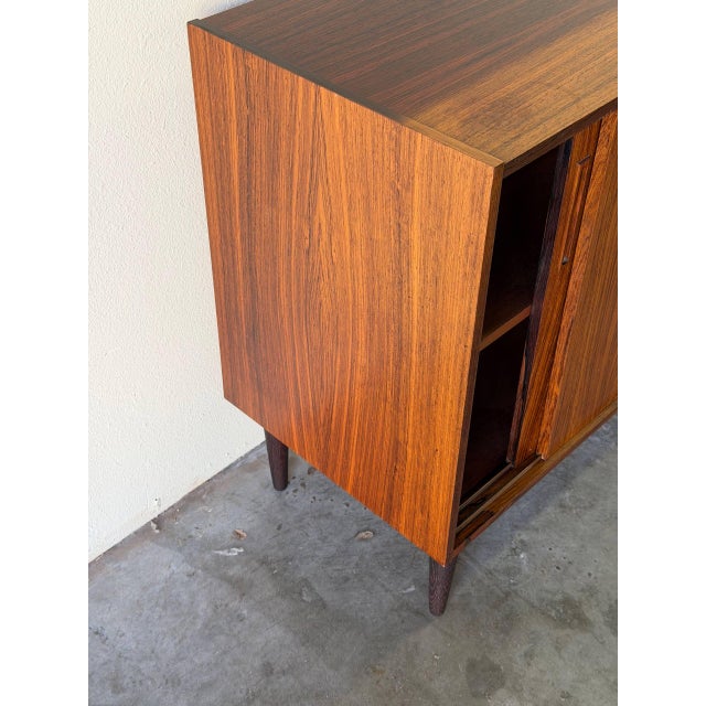 Vintage Danish Rosewood Cabinet / Credenza – Mid-Century Modern Storage, 1960s For Sale - Image 4 of 10