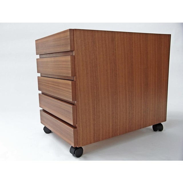 Drawer Unit in Walnut with 5 Castors from Nocciola, Germany 1970s, in Very Good conditions. Designed 1970 to 1979