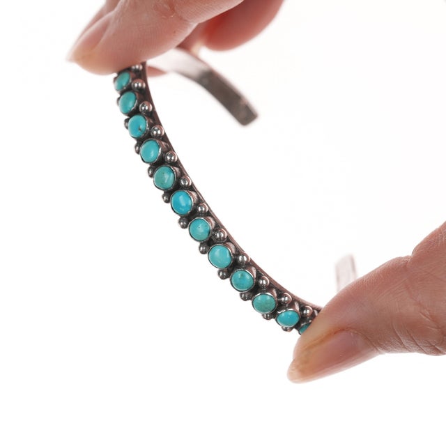 Contemporary 6.25" c1930's slim Navajo silver and turquoise row cuff bracelet. For Sale - Image 3 of 9