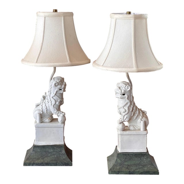 Pair of 1950s Foo Dog Lamps For Sale