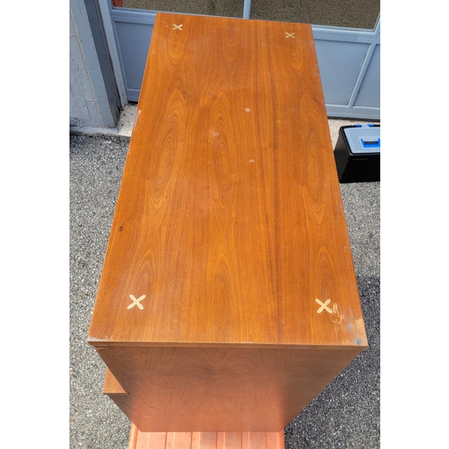 1960s 1964 American of Martinville Gentleman's Chest by Merton Gershun For Sale - Image 5 of 9