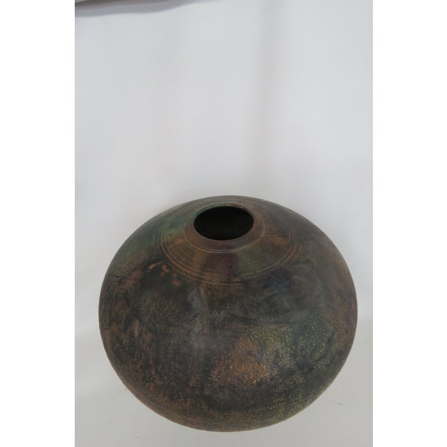 Harvey Sadow Style Raku Art Pottery Vase 1983 Large Round Stoneware Vessel 4999b For Sale In Miami - Image 6 of 16