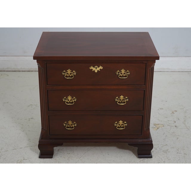 Age: Approx: 30 Years Old Details: Bracket Feet Dovetailed Drawer Construction Quality Construction Reddish Mahogany...