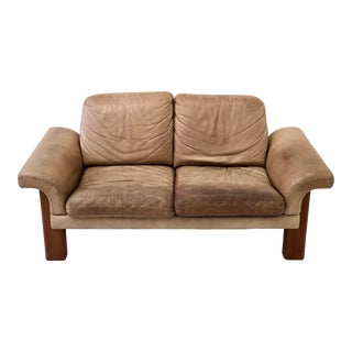 Vintage Mid-Century Danish Distressed Leather Dyrlund Sofa Loveseat For Sale