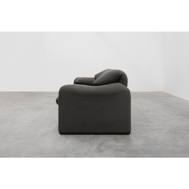 Cassina Two-Seat Sofa by Vico Magistretti for Cassina, Italy, 1990s For Sale - Image 4 of 13
