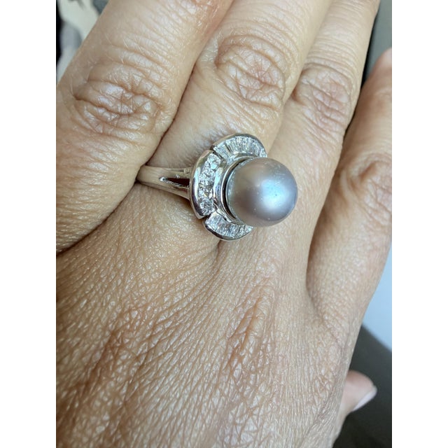 Metal Tahitian Pearl Baguette Diamond 14 Karat White Gold Ring, Size 7 For Sale - Image 7 of 10