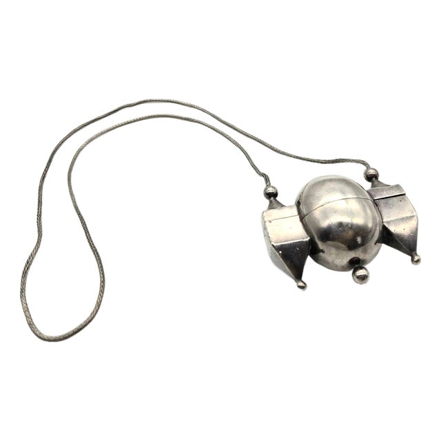 Indian Sterling Silver Shiva Lingam "Casket" Pendant With Chain Necklace For Sale