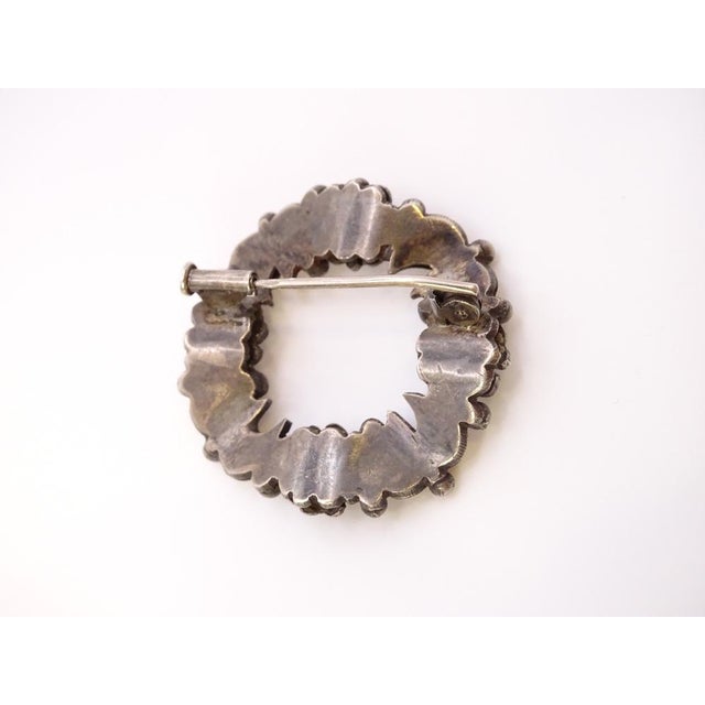 Art Nouveau Aged Metal and Turquoise Garland Brooch, France, 1920s For Sale - Image 6 of 18