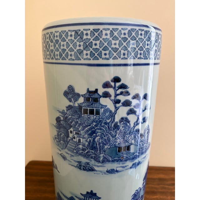 Vintage Chinoiserie Blue and White Porcelain Umbrella Stand For Sale - Image 4 of 9