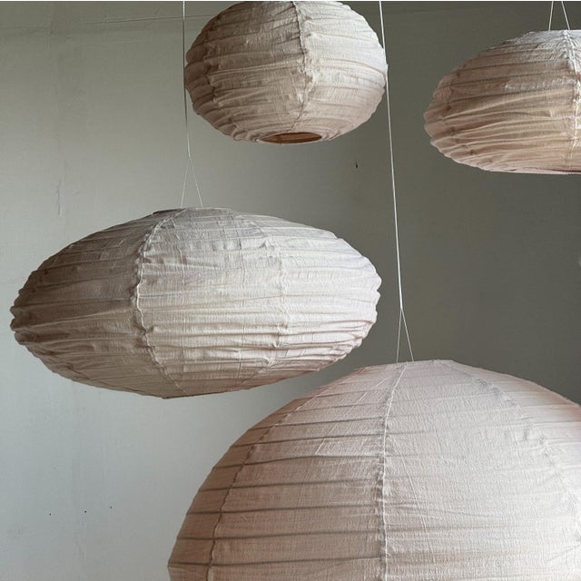Contemporary Japanese Pendant Light in Rattan and Natural Linen For Sale - Image 3 of 18