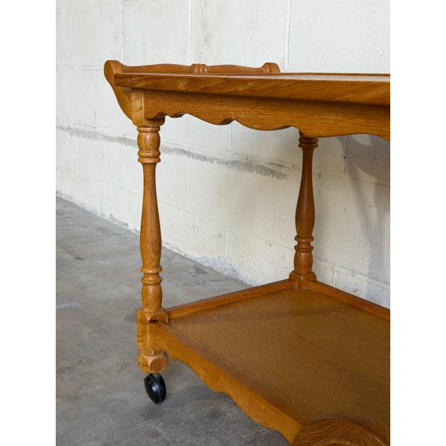 1970s Oak Two-Tier Rolling Bar Cart Danish Mid-Century Modern Serving Trolley 1970s For Sale - Image 5 of 10